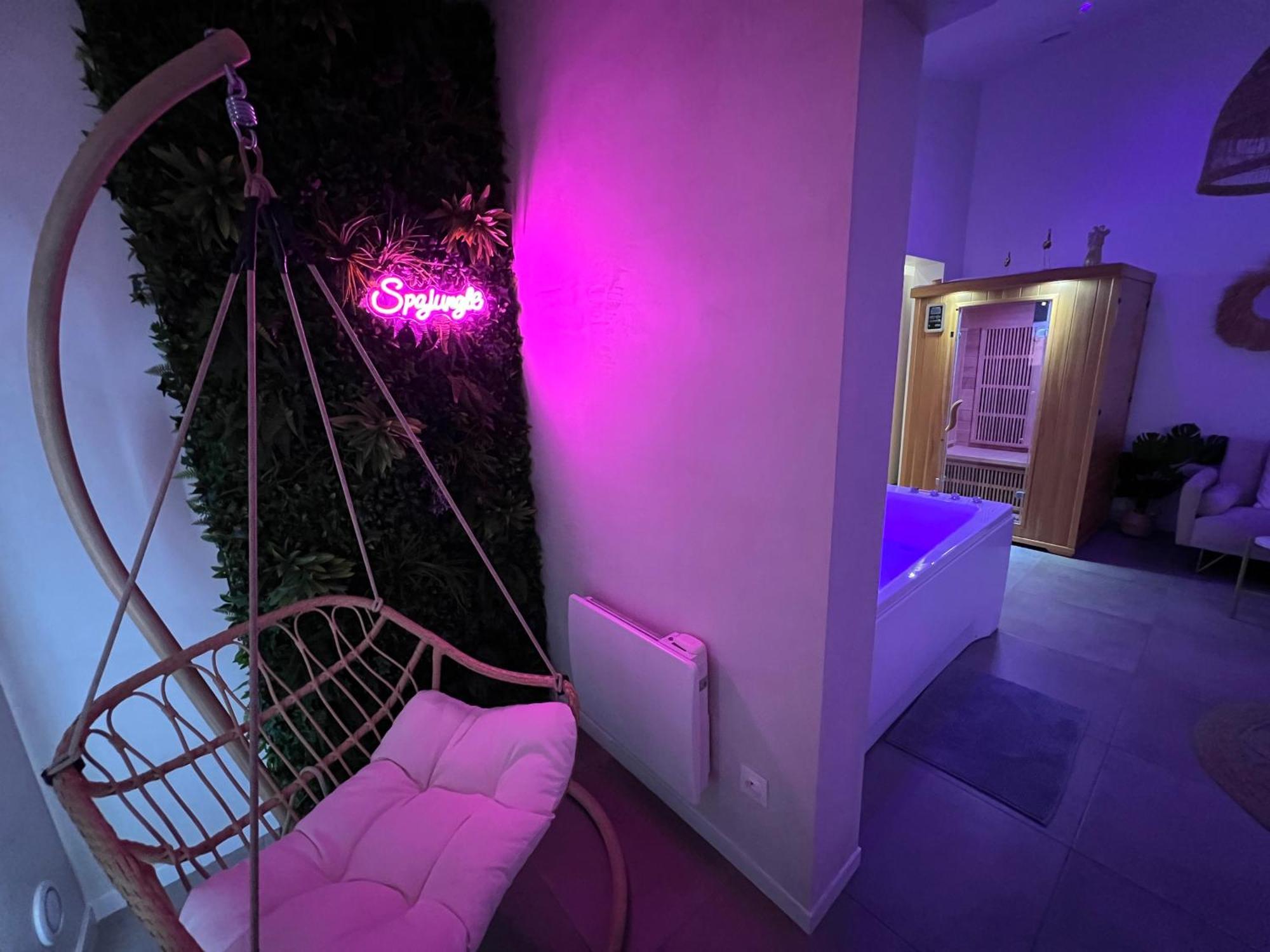Spa Jungle Le Mesnil-Saint-Denis エクステリア 写真
