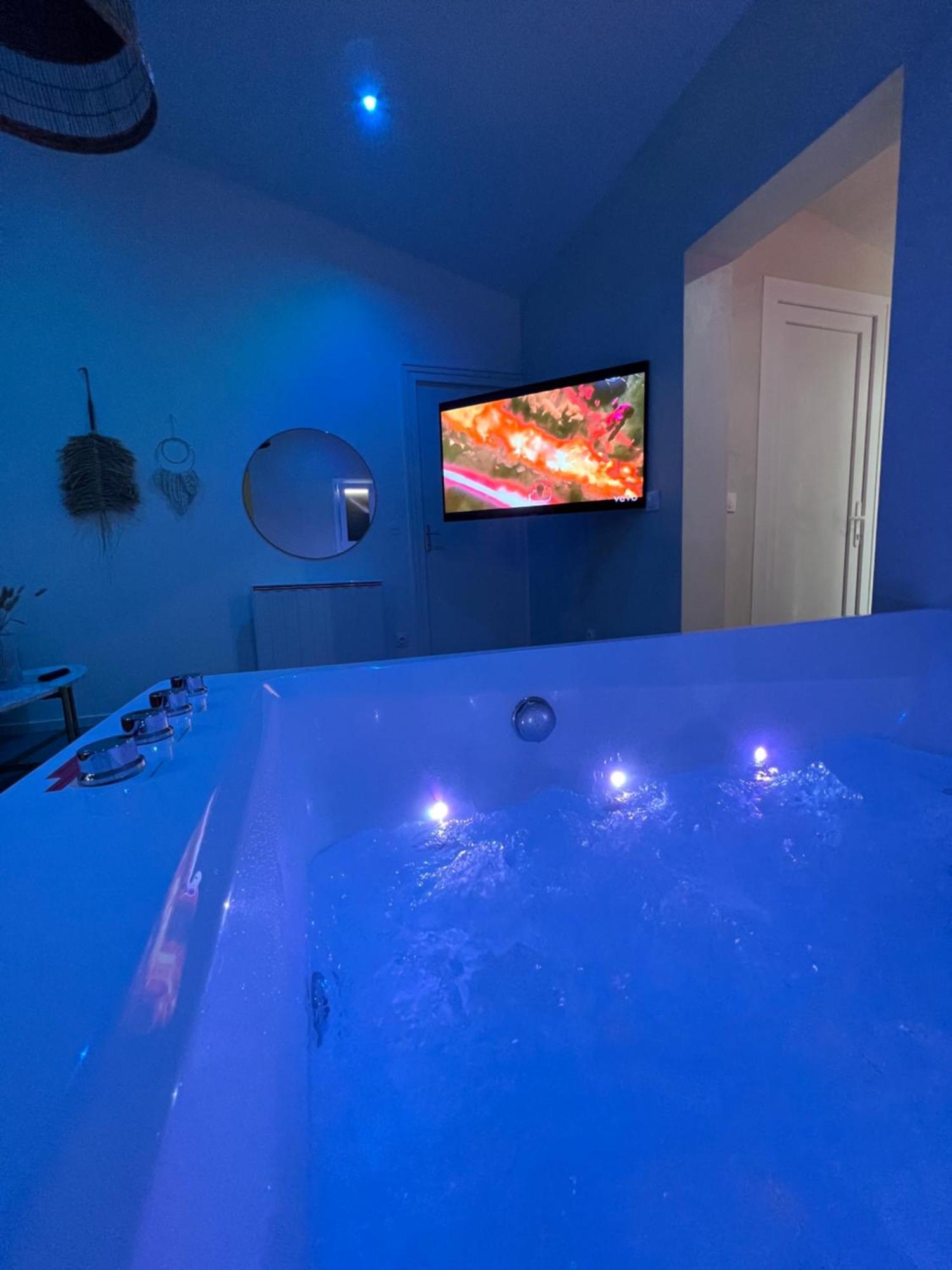Spa Jungle Le Mesnil-Saint-Denis エクステリア 写真