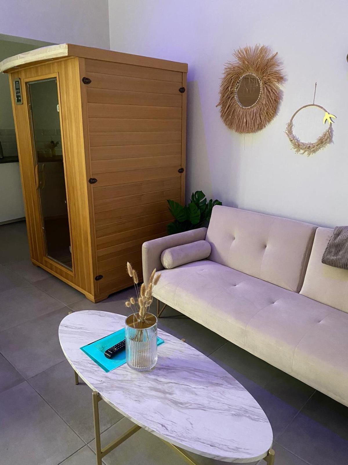 Spa Jungle Le Mesnil-Saint-Denis エクステリア 写真